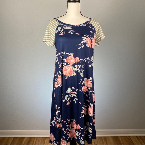 NWOT Navy Blue Floral Tunic Women’s Summer Dress - Picture 1 of 11